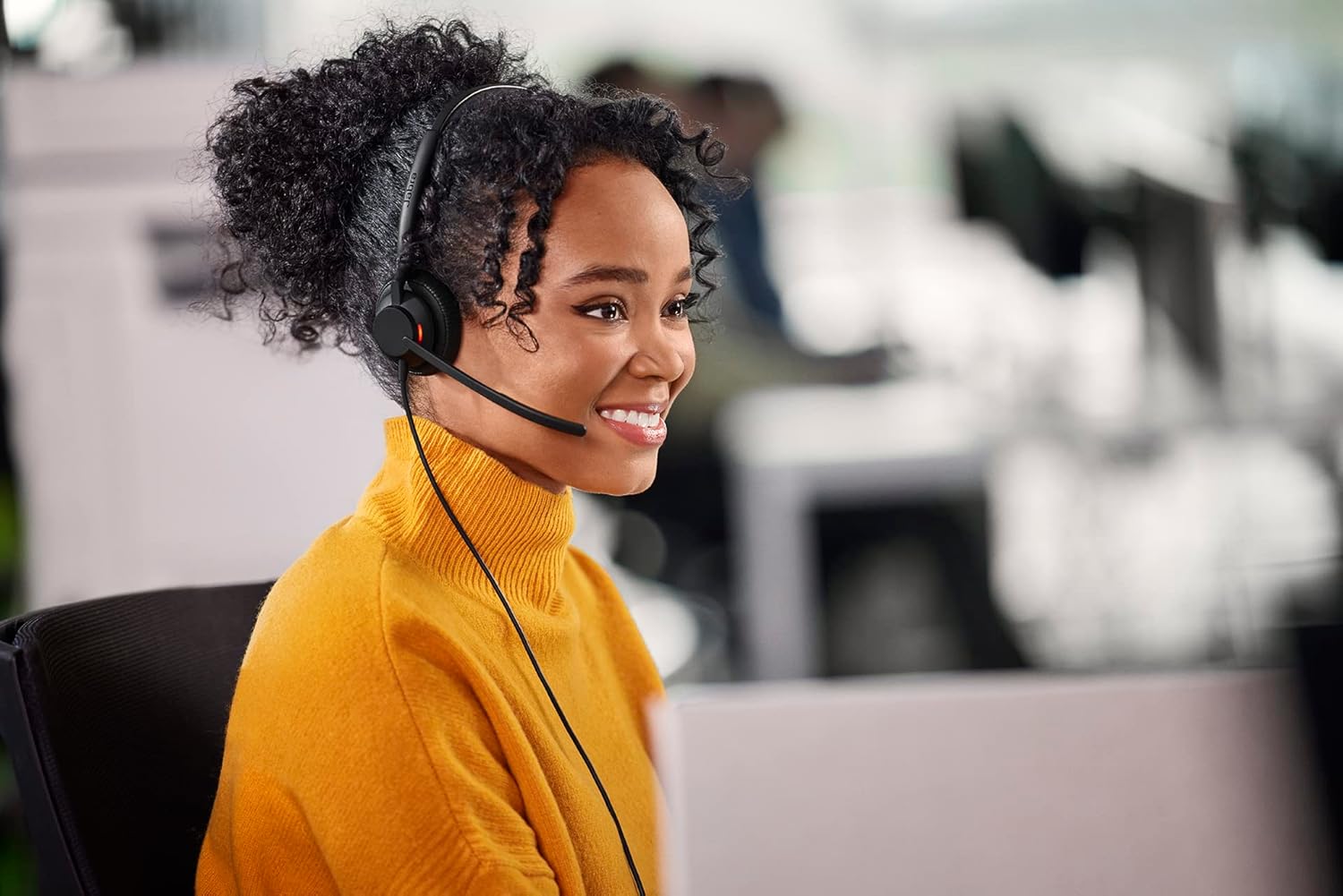 Jabra Engage 50 II MS Mono USB-C/A Headset w/ Link Controller Noise-Cancelling 3-Mic Technology, Ultra-Lightweight Design