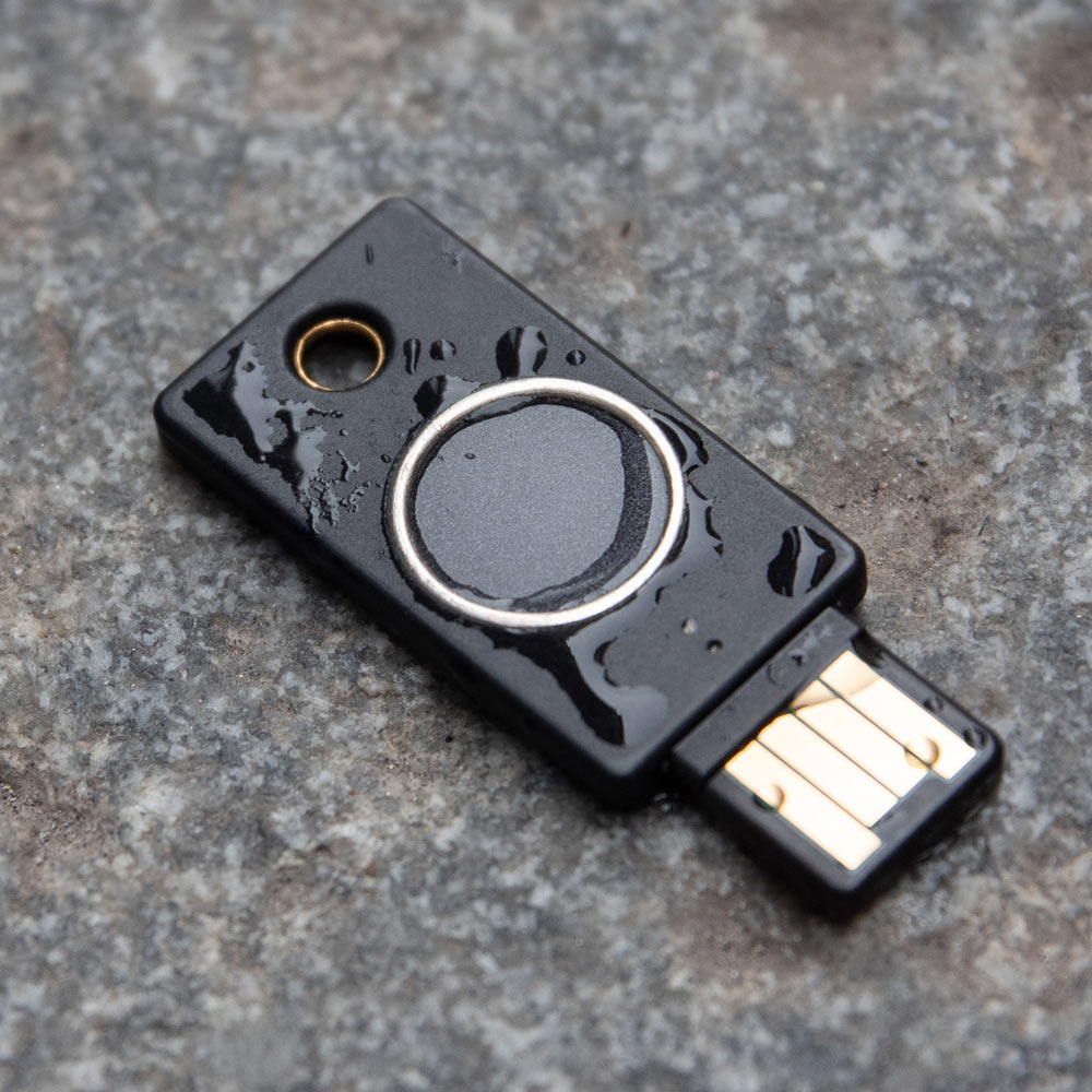 Yubico - YubiKey Bio - FIDO Edition  USB-A - Biometric Security Keys